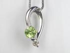 PT プラチナダイヤ/ペリドット ペンダント ネックレス